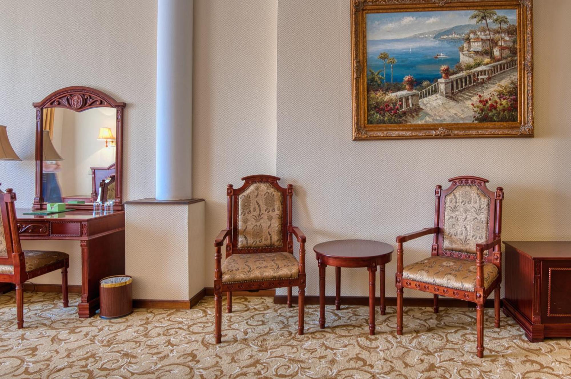 Hotel Bellevue Έστεργκομ Εξωτερικό φωτογραφία