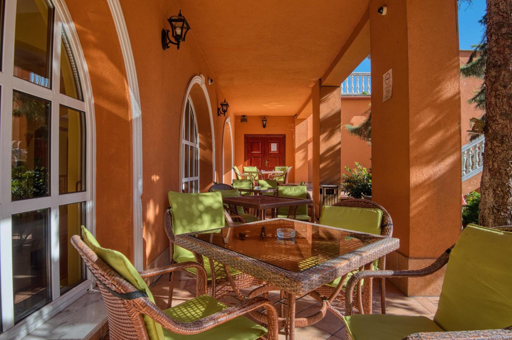 Hotel Bellevue Έστεργκομ Εξωτερικό φωτογραφία