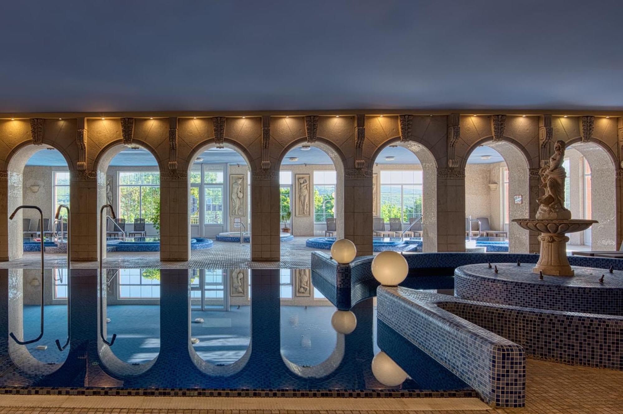 Hotel Bellevue Έστεργκομ Εξωτερικό φωτογραφία